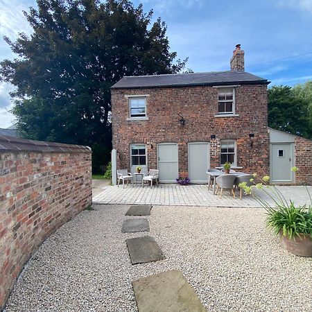 Grooms Cottage By Sheriff Hutton Castle Near York Luaran gambar
